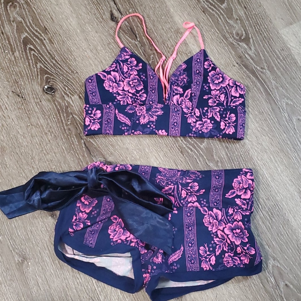 Cute Booty Short and top set